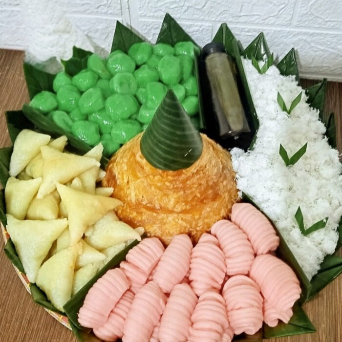 Kue tampah KUKuSaN